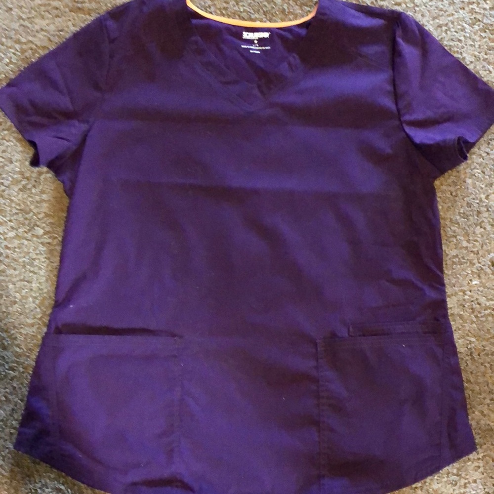 Scrub shirt